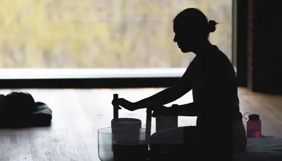 Local sound practitioner Karianne Michelle leads 45-minute sound baths on Fridays as part of UVA’s Friday Rest Fest. (Photo by Lathan Goumas, University Communications)
