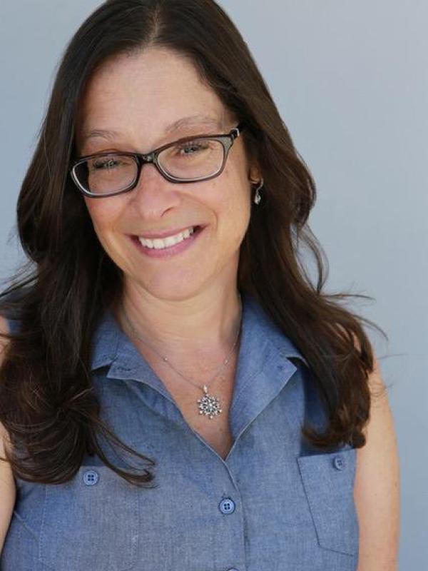 Headshot of Karen Leshner