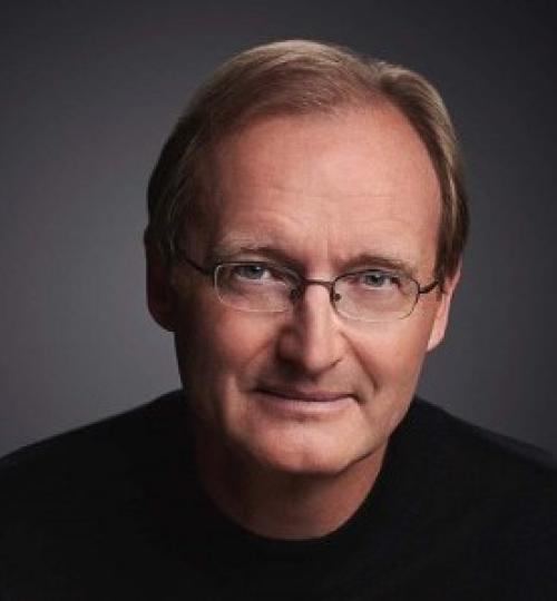 Headshot of Andres Holecek